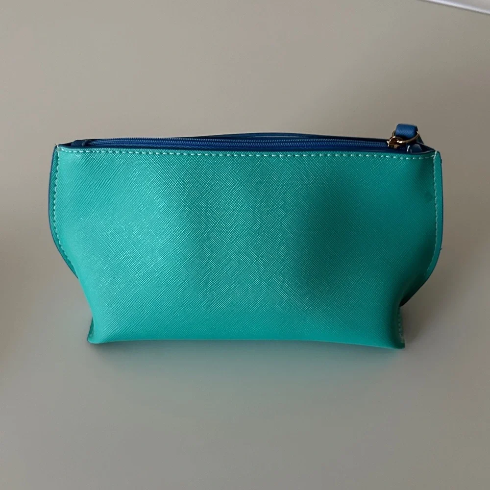 New La Mer Turquoise and Navy Cosmetic Pouch
